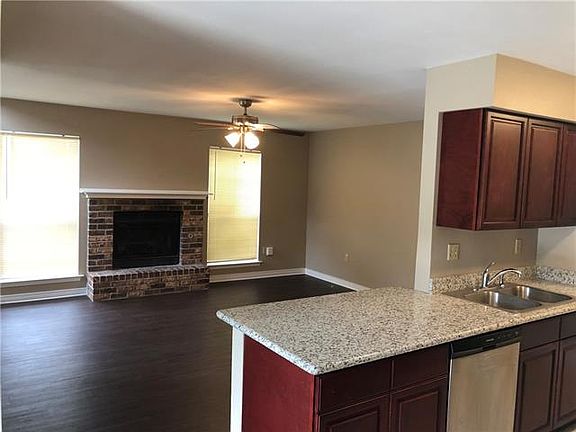 2nd image of 141 Bon Temps Roule Unit 6D