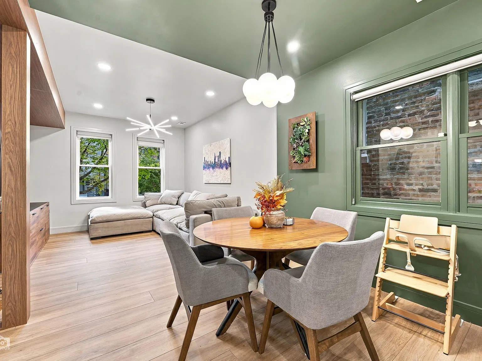 3 bed, 1250 sqft, $4,100 — Photo 3