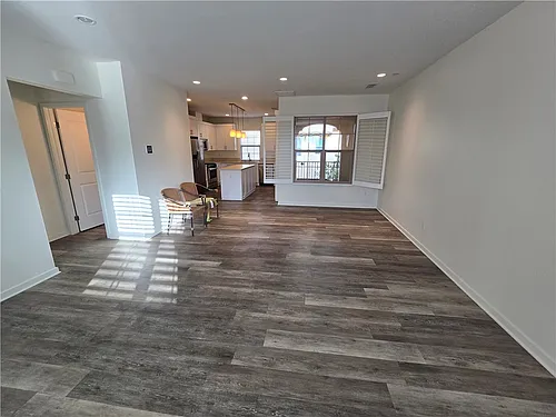 60 Bay Laurel Photo 1