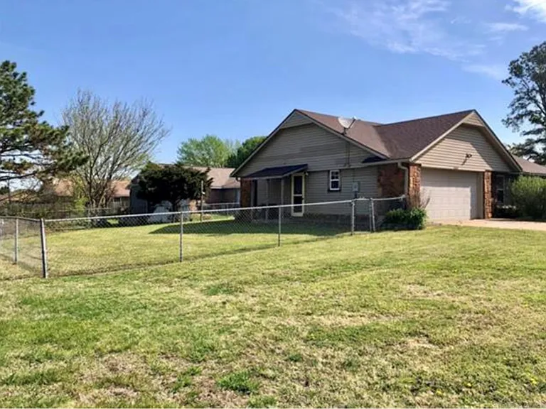 5444 Woodland Rd — Photo 8