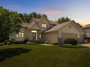 11913 Edgewood Ln N, Champlin, MN 55316