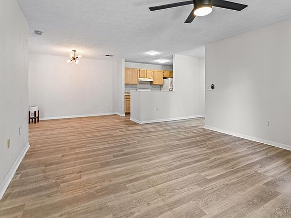 4th image of 9325 Winton Rd APT 1