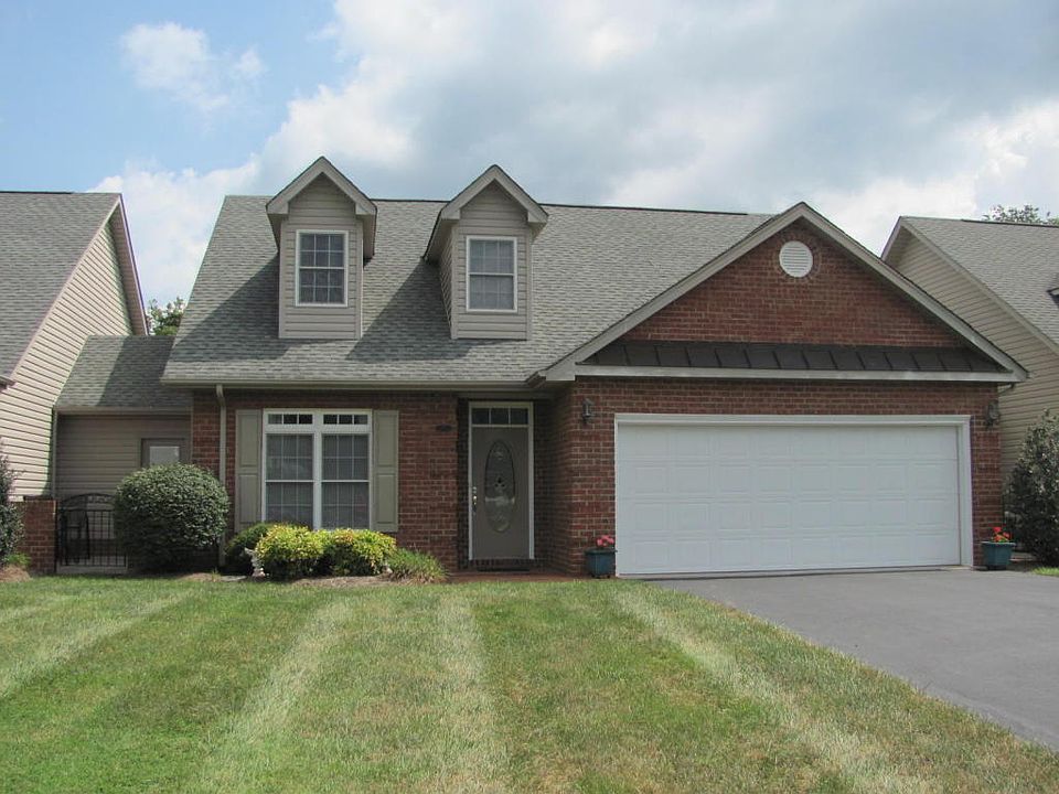 1st image of 16 Hillside Pl