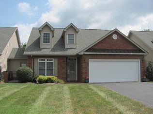 16 Hillside Pl, Daleville, VA 24083