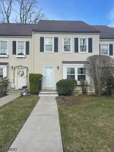 48 Wexford Dr