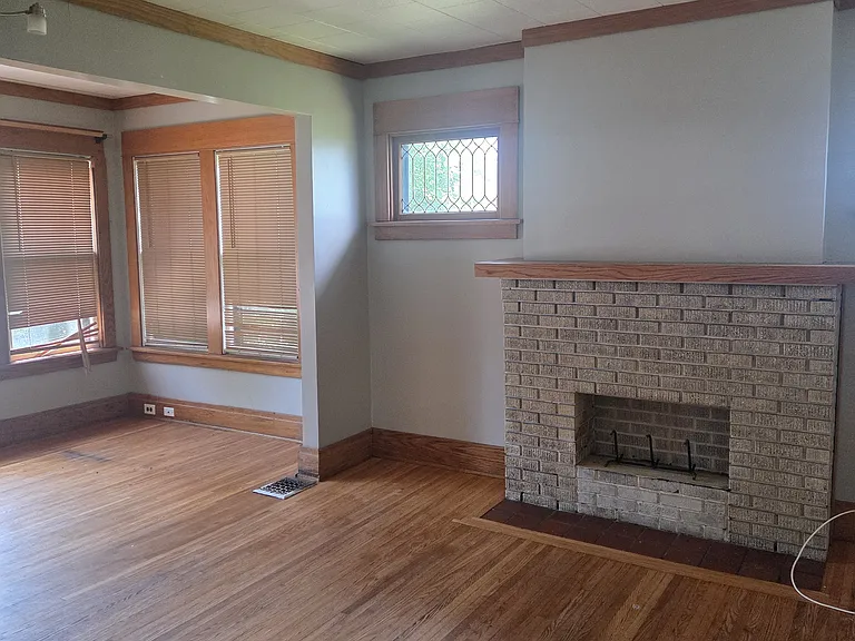 3 Hawthorne Ave — Photo 8