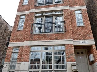 3709 N Wayne Ave #2, Chicago, IL 60613