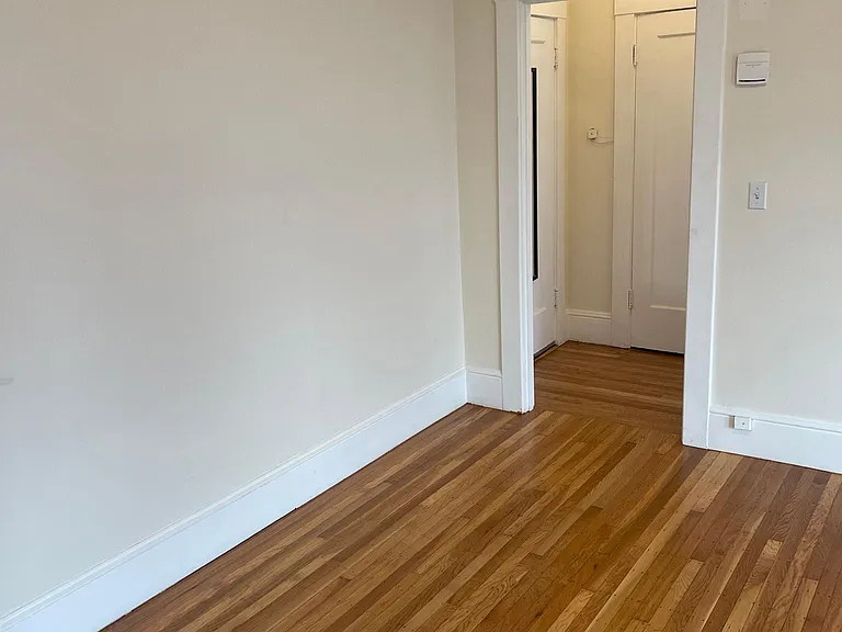 1907 Center St — Photo 16