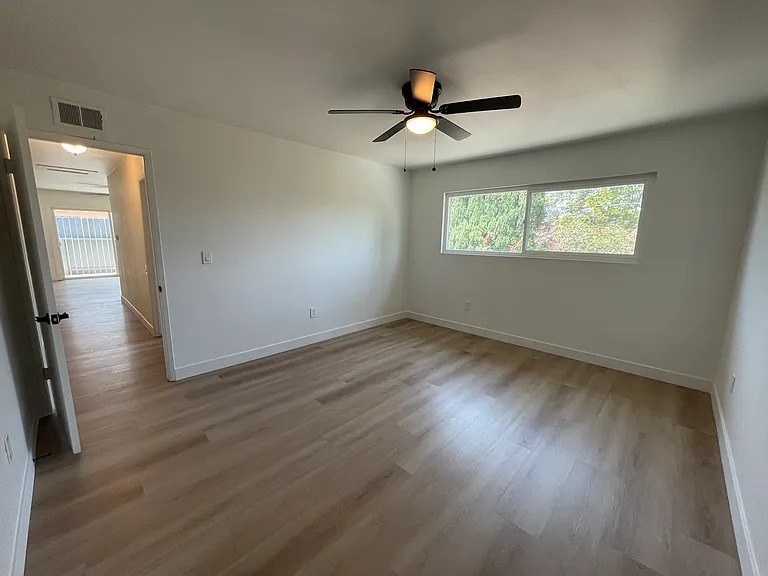 2227 E Joana Dr #D — Photo 13