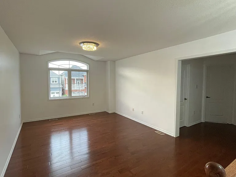 243 Seabrook Dr — Photo 12