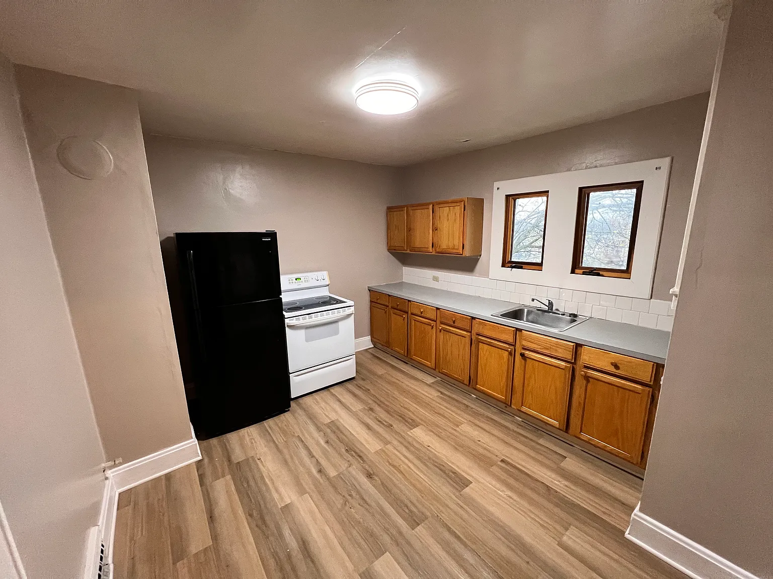 589 & 591 Marview Ave #2 photo 1