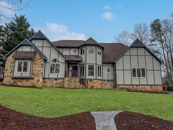 413 Hawks Ridge Rd, Danville, VA 24540