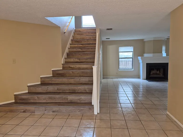 7314 Justino Trl — Photo 11