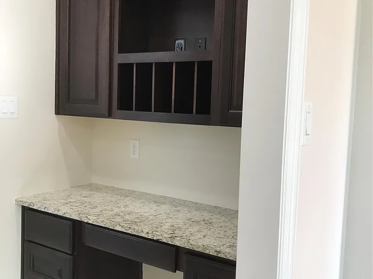 2226 Falcon Brook Dr — Photo 4