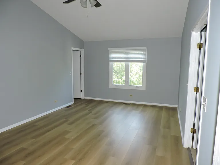 121 Hampton Ave — Photo 25