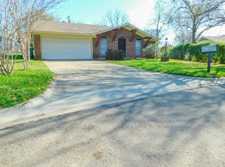 3510 Sagebrush Dr, Denton, TX 76209