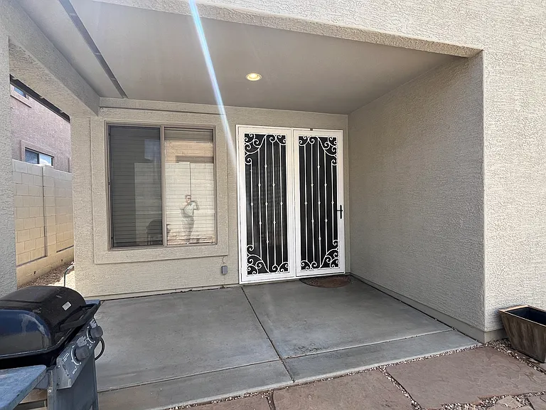 2518 W Florentine Rd — Photo 11