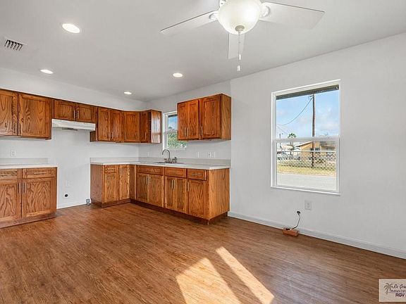 5th image of 12388 Johnson St