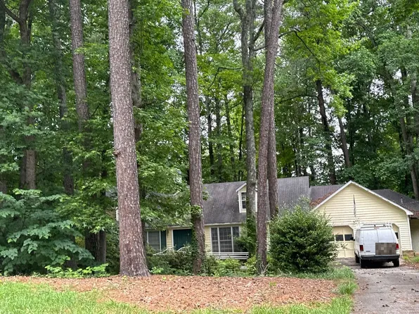 266 Pinetree Dr, Marietta, GA 30068
