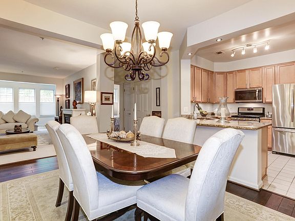 3rd image of 301 High Gables Dr APT 106