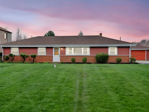 102 W Elaine Cir, Prospect Heights, IL 60070