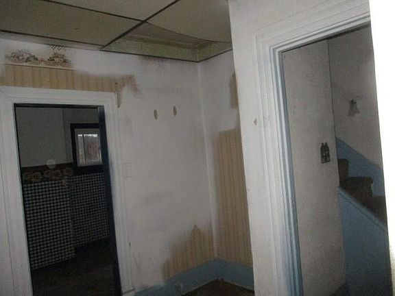 5th image of 926 Gaskill Ave