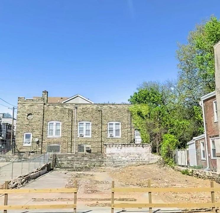1st image of 4931 Germantown Ave