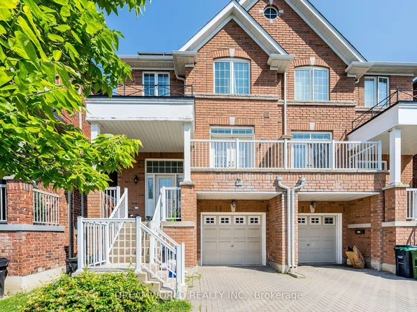 48 Lou Pomanti St, Toronto, ON M9M 0C2