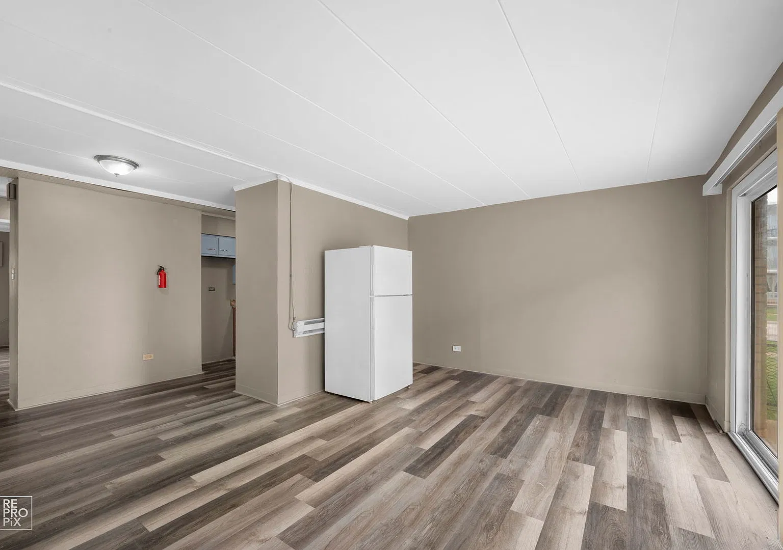 2 bed, 950 sqft, $1,500 — Photo 2