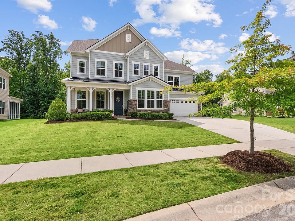 1st image of 10397 Paper Birch Dr