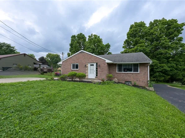 1013 Shenango Rd, Beaver Falls, PA 15010