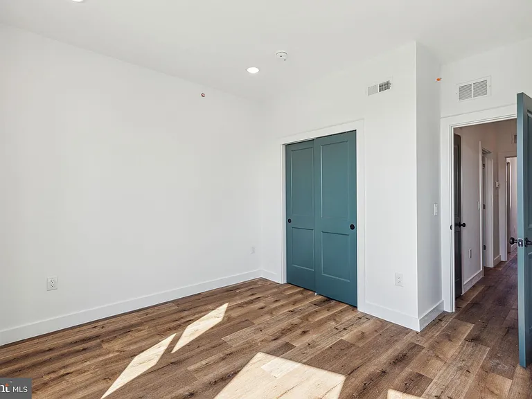 415 W York St #2 — Photo 13