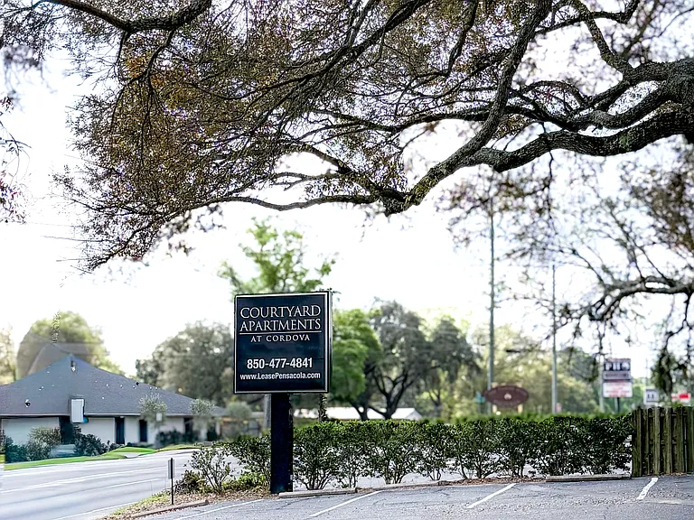 Courtyard at Cordova — Photo 1