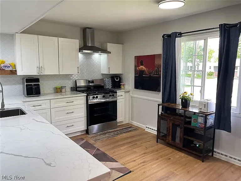 607 Castle Blvd — Photo 22