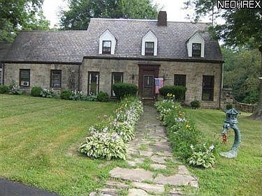1st image of 988 Colonial Dr