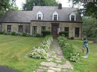 988 Colonial Dr, Youngstown, OH 44505