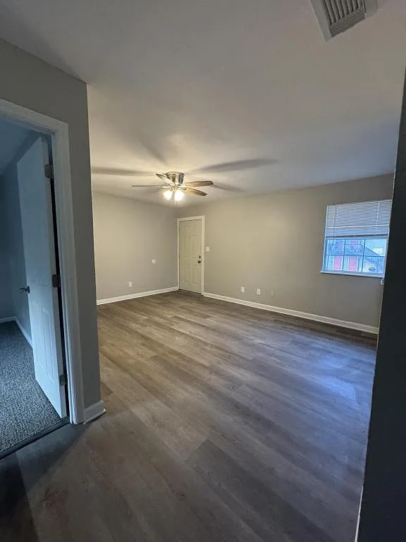 2115 Pasco Street Apt B — Photo 2