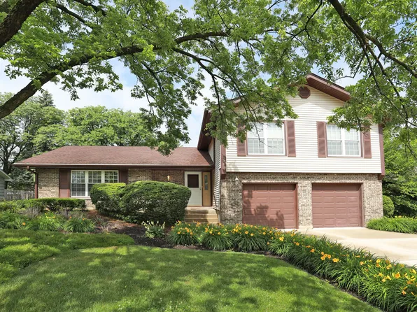 1324 Chartwell Rd, Schaumburg, IL 60195