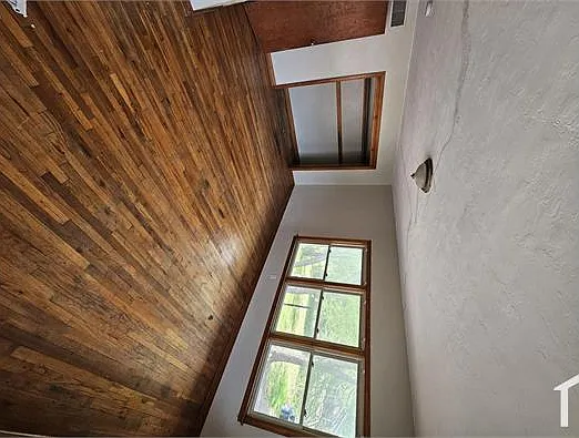 2310 SW 26th St — Photo 3