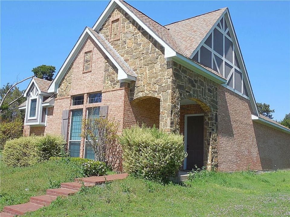 1st image of 543 Phillip Dr