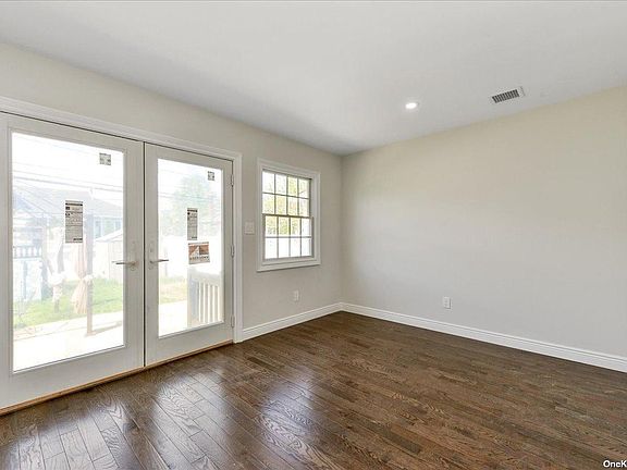 4th image of 343 N Hickory St