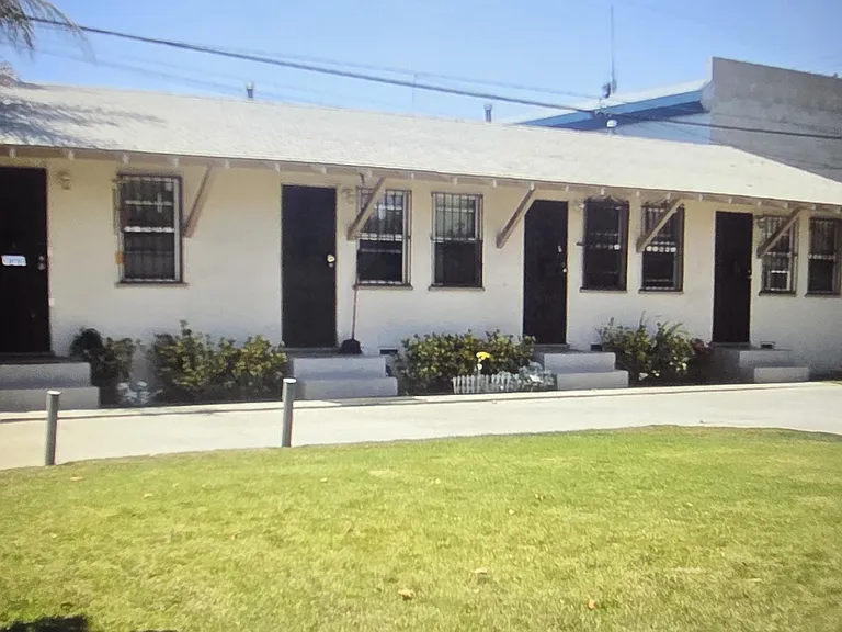 5723 Loveland St — Photo 1