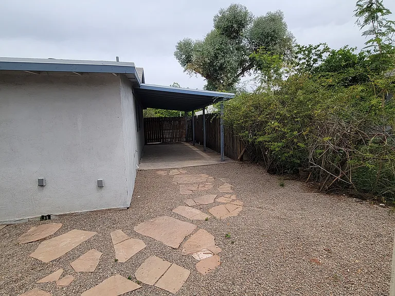 535 W 15th St — Photo 17