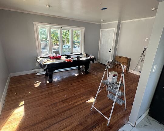First floor apartment - Living Room (pool table will be removed if requested).
