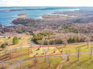 9A Carriage Oaks Dr, Reeds Spring, MO 65737