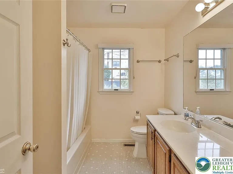 4059 Wedgewood Rd — Photo 38