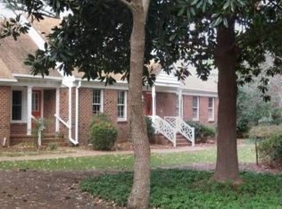 2000 Ridge End Rd, Virginia Beach, VA 23454