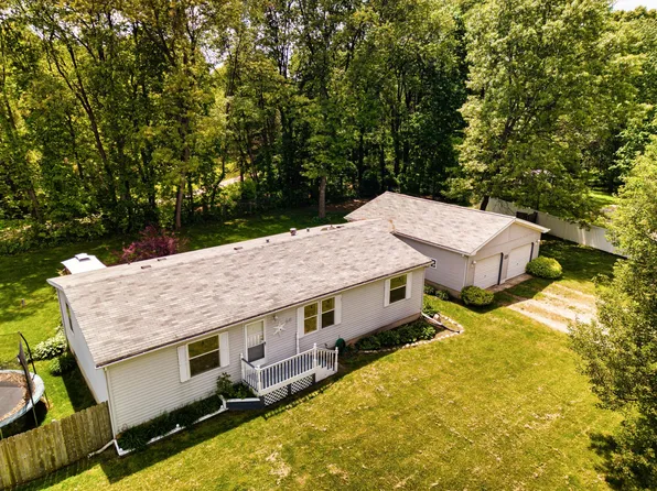 105 Ridgewood Trl, Delton, MI 49046