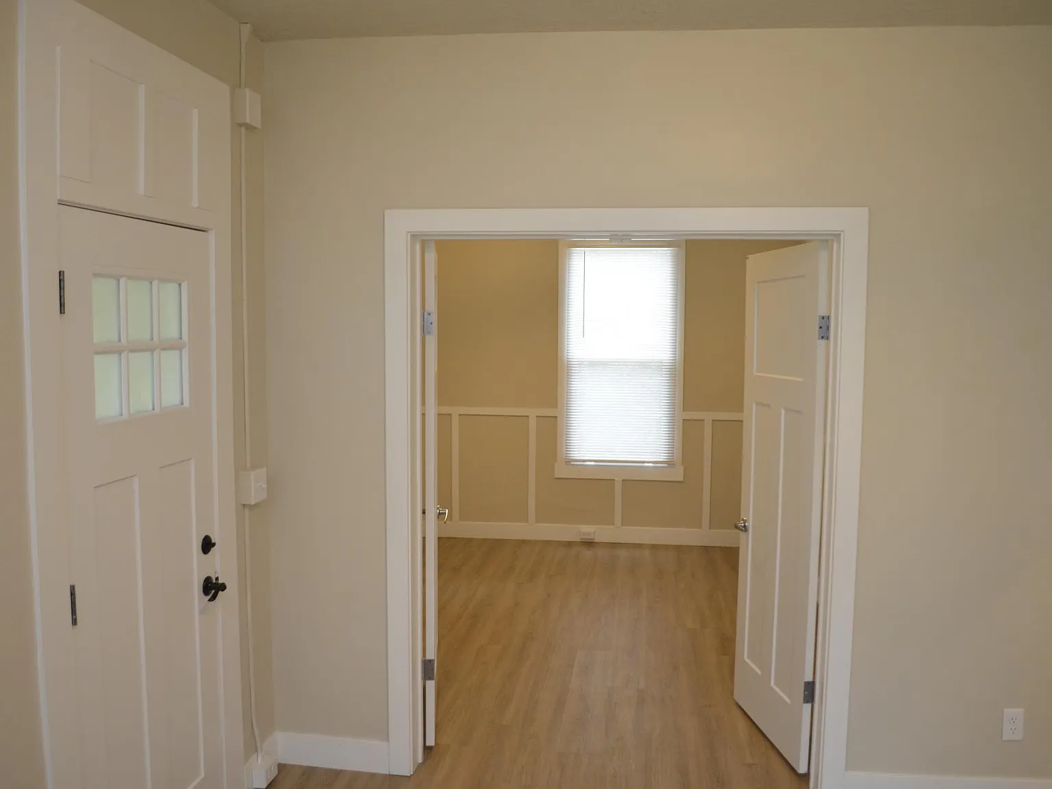 2 bed, 1200 sqft, $2,400 — Photo 4