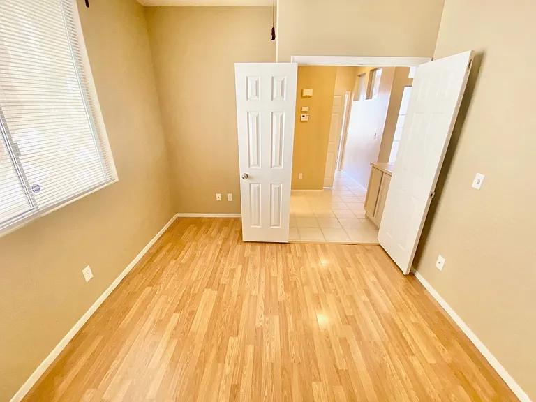 1605 Cimarron Crest St — Photo 10